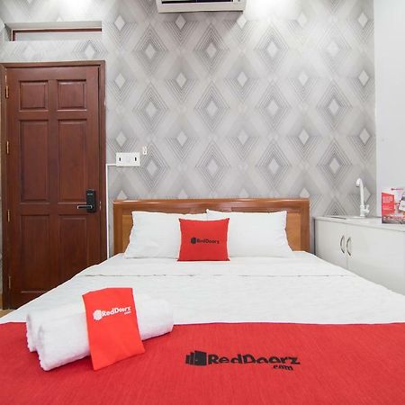 Reddoorz Plus @ Huynh Tan Phat Хошимін Екстер'єр фото