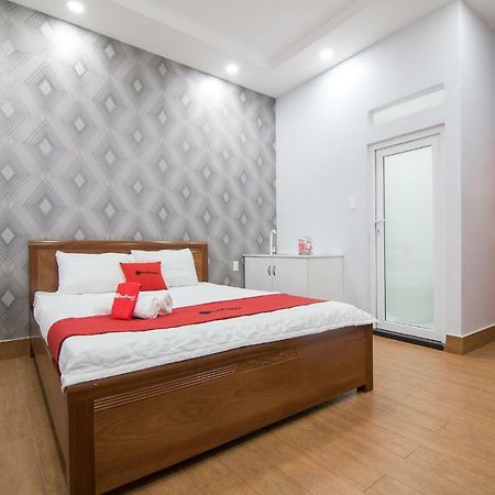 Reddoorz Plus @ Huynh Tan Phat Хошимін Екстер'єр фото